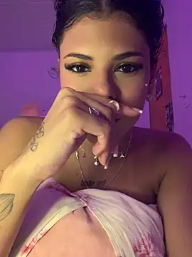 luluzinhax online show from March 7, 10:50 pm