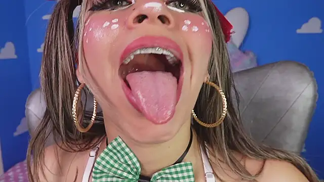 miss  evolet online show from March 28, 11:21 am