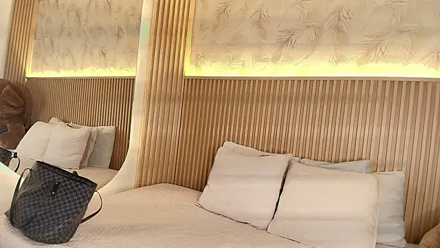 Liss-Reyes online show from March 28, 12:04 pm