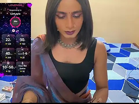LuvLayla online show from April 26, 9:01 pm