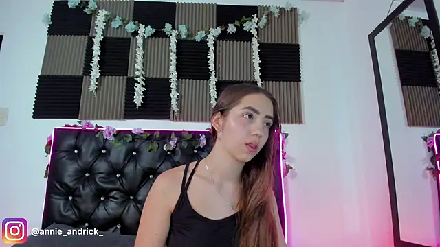  leda swan  online show from April 15, 11:11 am