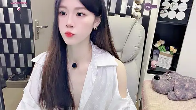 Yueyue-MM online show from May 28, 1:58 am