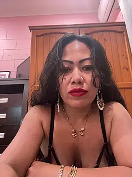 Lindarossyta online show from August 1, 7:49 pm