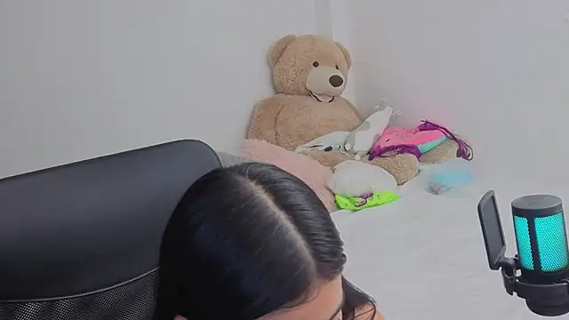 valerihouse online show from March 13, 2:02 am