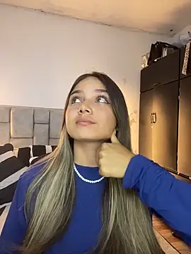 AnnyLopezzz  online show from March 9, 5:21 am