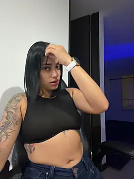 AlannaEvons online show from April 11, 1:55 am