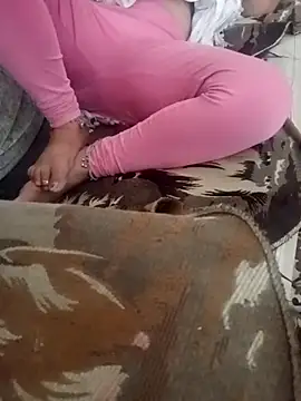 jully-jully online show from April 15, 8:04 am