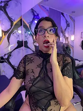 GiaCutee online show from April 11, 3:23 am