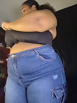 Yera brown69 online show from May 15, 11:51 pm