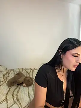 Scarlett Luxe online show from July 10, 3:45 pm