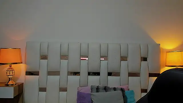 iamCharlotte19 online show from July 10, 7:58 pm