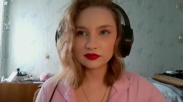 pr In cess  online show from April 8, 1:35 pm