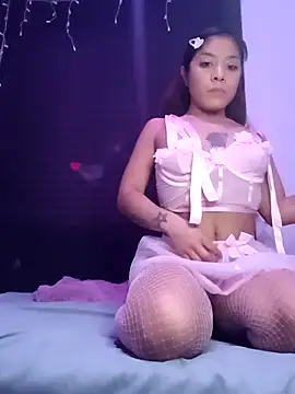 mamasitapetite online show from February 4, 2:25 am