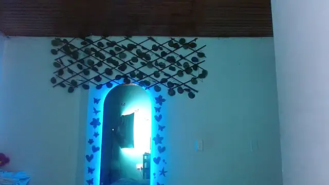 canelasexy 1 online show from April 9, 7:52 pm