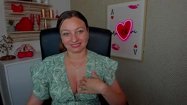 angelaSamt online show from June 30, 10:15 am