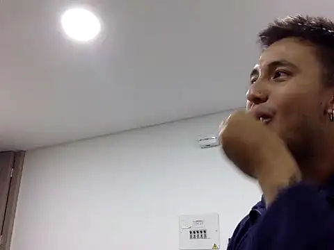 KianxxTeach online show from April 9, 1:08 am