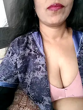 Deepa Sharma143 online show from March 24, 10:31 am