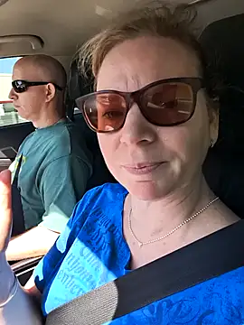 aussiepeaches online show from April 8, 3:19 am