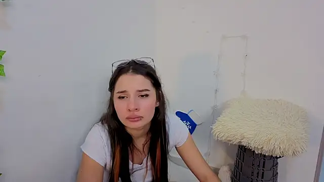 0ne 0f 0ne online show from February 7, 1:53 am