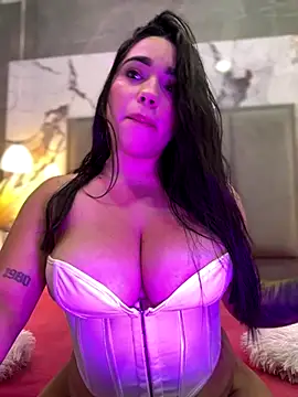 SofiaWildee online show from December 21, 5:12 am