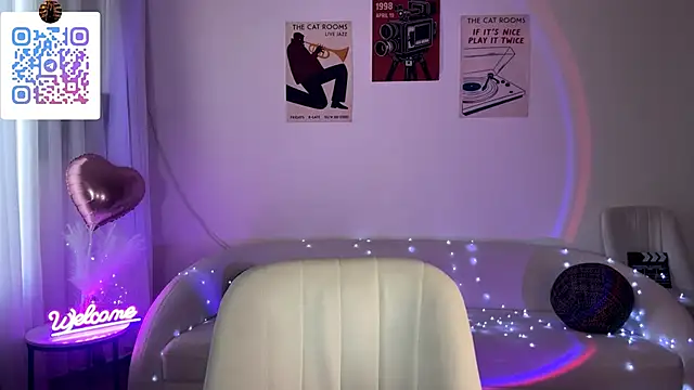 LinaMour online show from May 28, 1:58 am