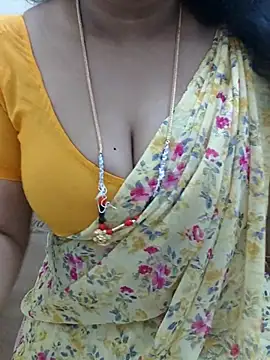 luci-queen online show from July 24, 6:33 am