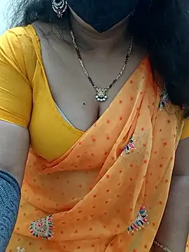 luci-queen online show from June 17, 8:48 am