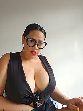 Nicoleefaith  online show from June 3, 2:07 pm