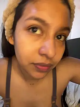  Chloe Smith online show from April 1, 7:44 pm