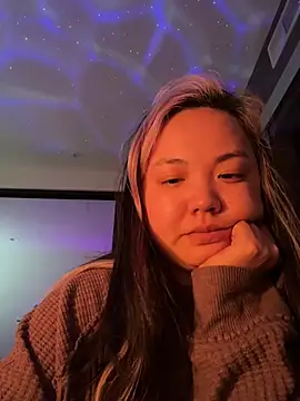 violet lin online show from June 15, 2:23 am