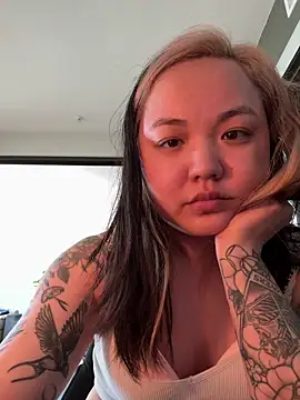 violet lin online show from April 16, 9:39 pm