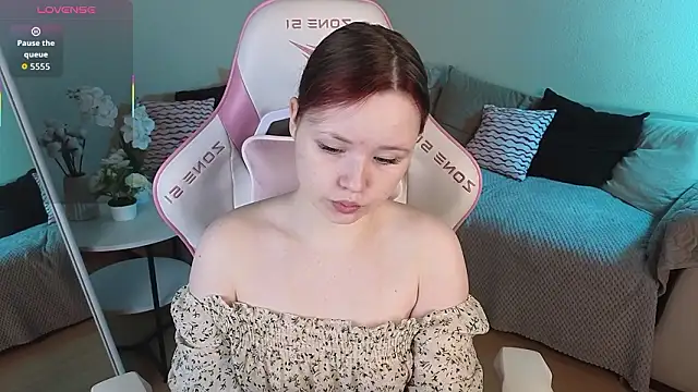 Sweetie Hope online show from March 18, 4:34 pm