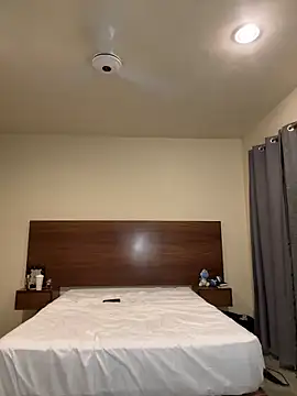 Sashailardi online show from April 8, 6:04 am