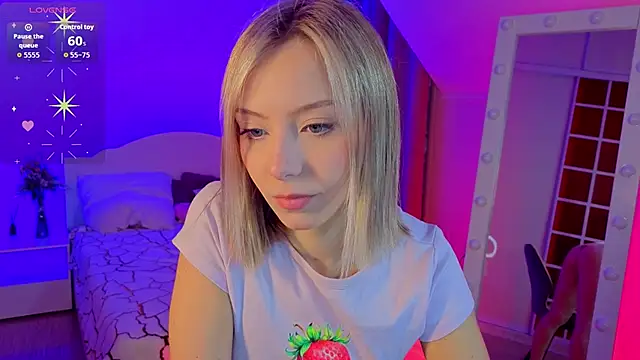 LumMina online show from March 26, 10:28 am