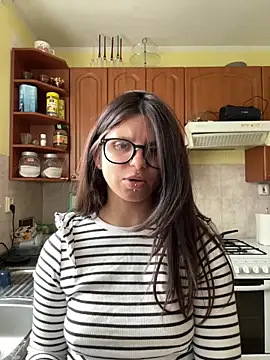 Brutecia2002 online show from March 29, 10:36 am