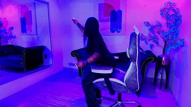 Black roseee online show from April 16, 4:02 am