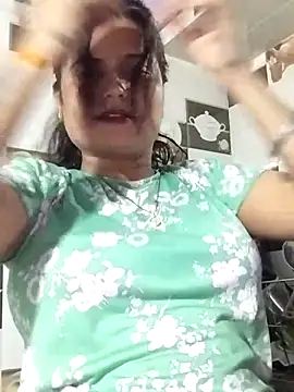 Hot-Pooja25 online show from April 27, 2:25 pm