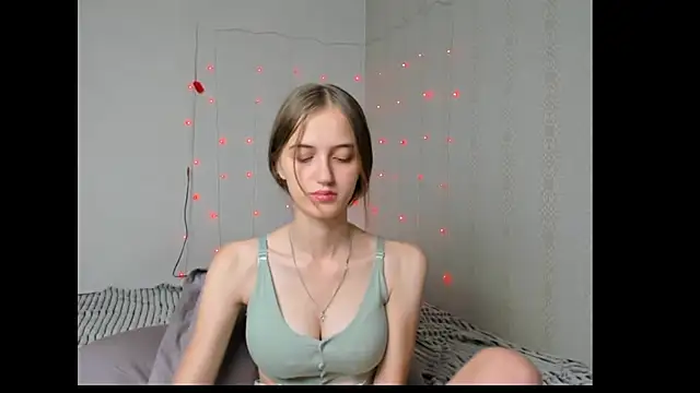 dreamy pollyyy online show from July 4, 12:17 am