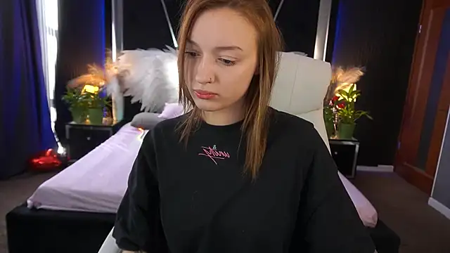 FoxyMayy online show from June 3, 2:33 pm