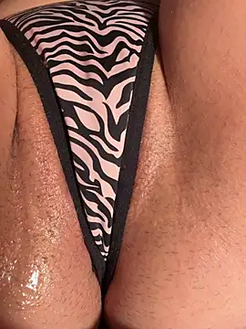 HannahLondonCute online show from August 8, 10:40 pm