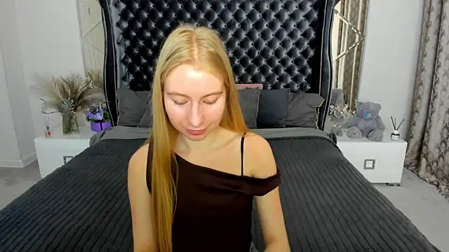 Alina Blonde online show from May 28, 11:41 am