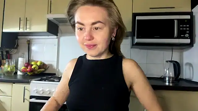 MartaLuna  online show from March 26, 8:54 pm