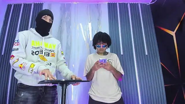 Iam Steven online show from April 29, 12:19 pm