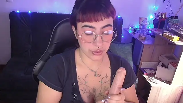 Miacatsito3 online show from March 26, 4:53 pm