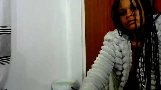 BlondieBitch online show from June 3, 8:48 am