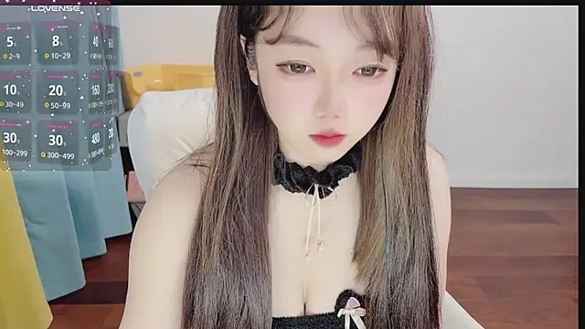 Lucky Cici online show from March 23, 11:32 pm