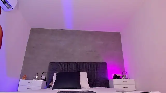 selena monroy online show from May 28, 3:04 am