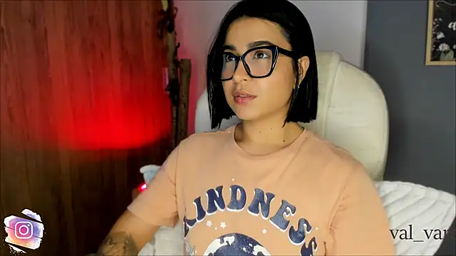 val varago online show from April 3, 4:10 am