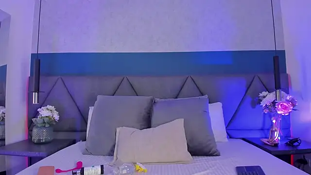 Amber Santana online show from June 9, 12:43 am