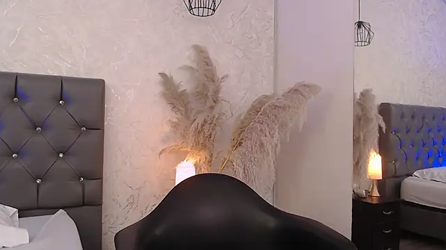 Sabriinaa Foxx online show from April 3, 4:05 pm